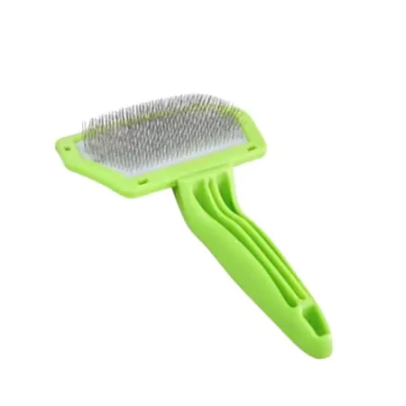 Naomi pet brush